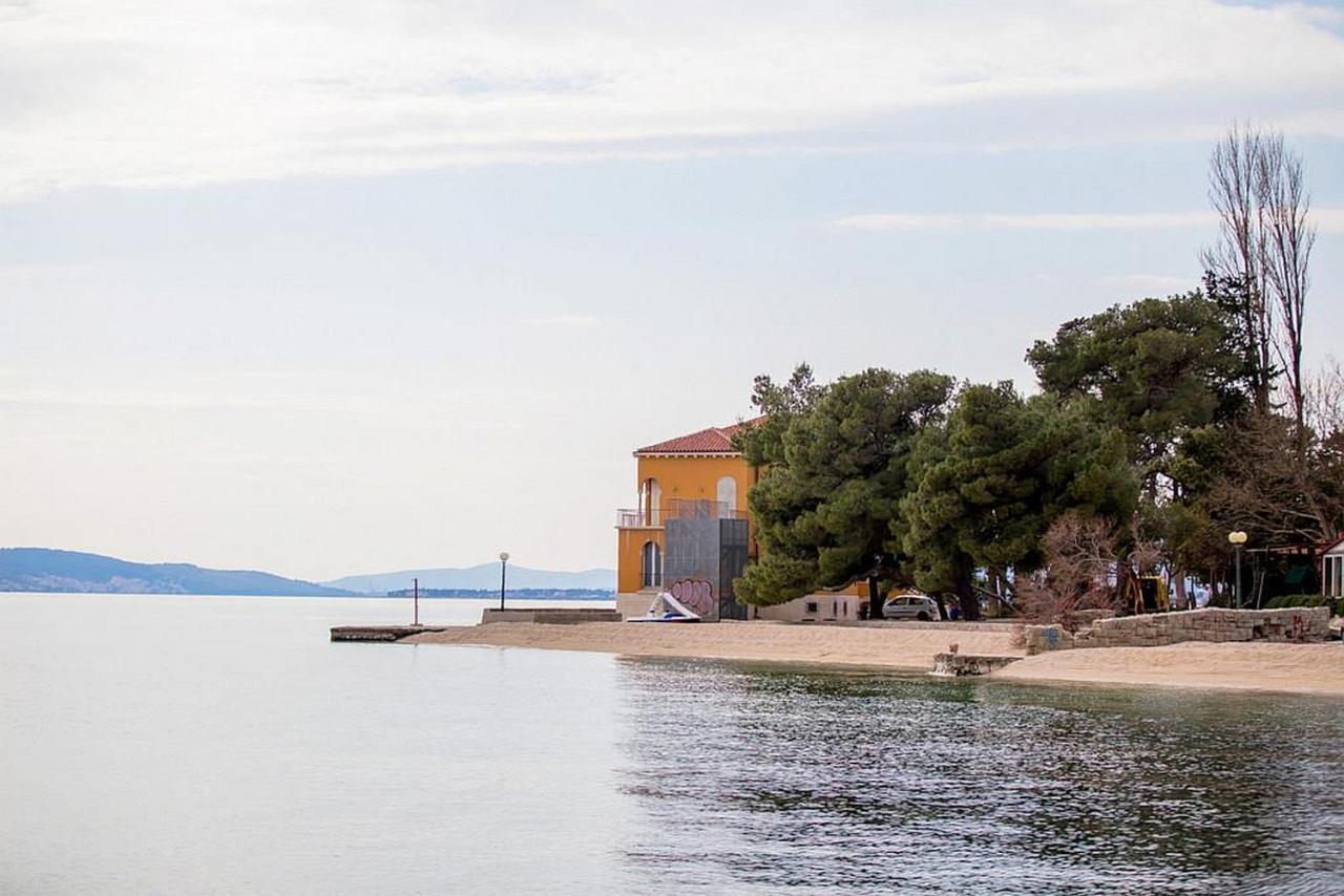 Villa Elysium - Beautiful Family House With Heated Pool Kastela Dış mekan fotoğraf