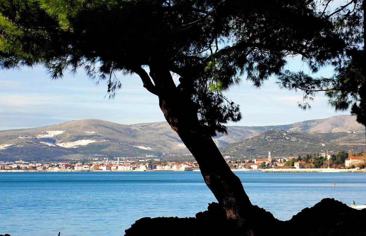 Villa Elysium - Beautiful Family House With Heated Pool Kastela Dış mekan fotoğraf